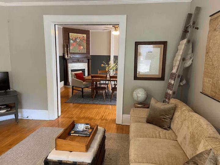 Cozy 3 & 4 Bed Home 2 Blocks To Hospitals & Lambeau Green Bay Exterior foto